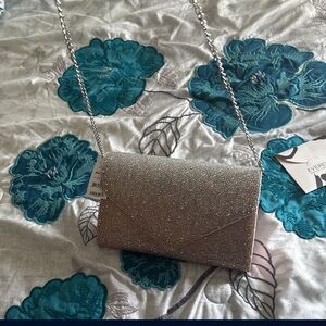 Very pretty brand new purse